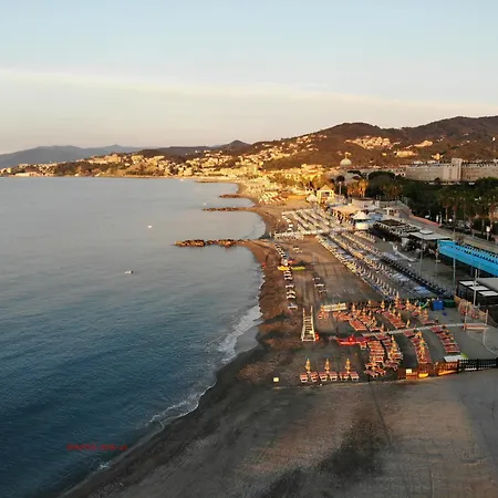 Superiore A 950 Metri Dal Mare Apartman Albisola Superiore